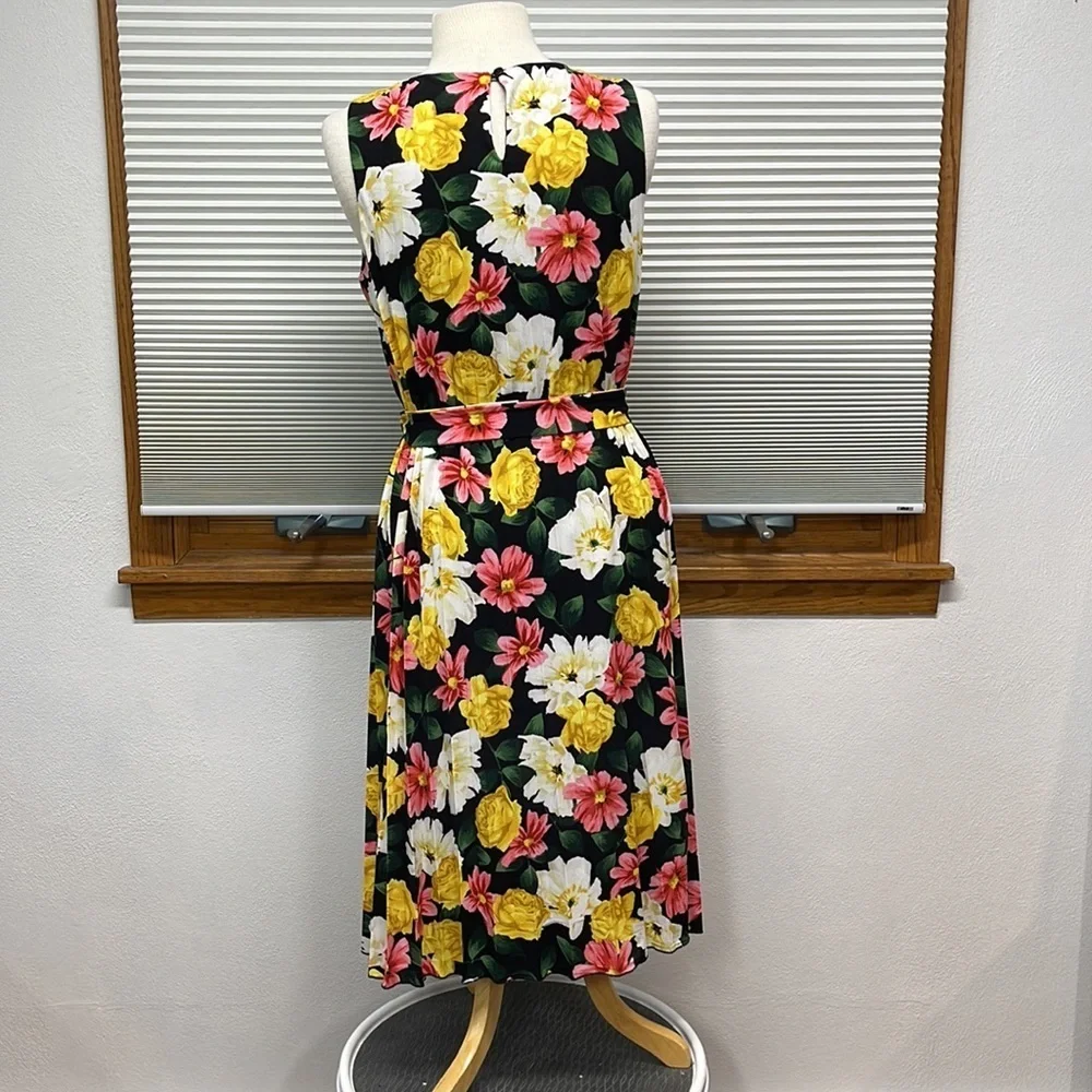 T Tahari Black Floral Print Sleeveless Pleated Belted Midi Dress Size Medium - Picture 6 of 12